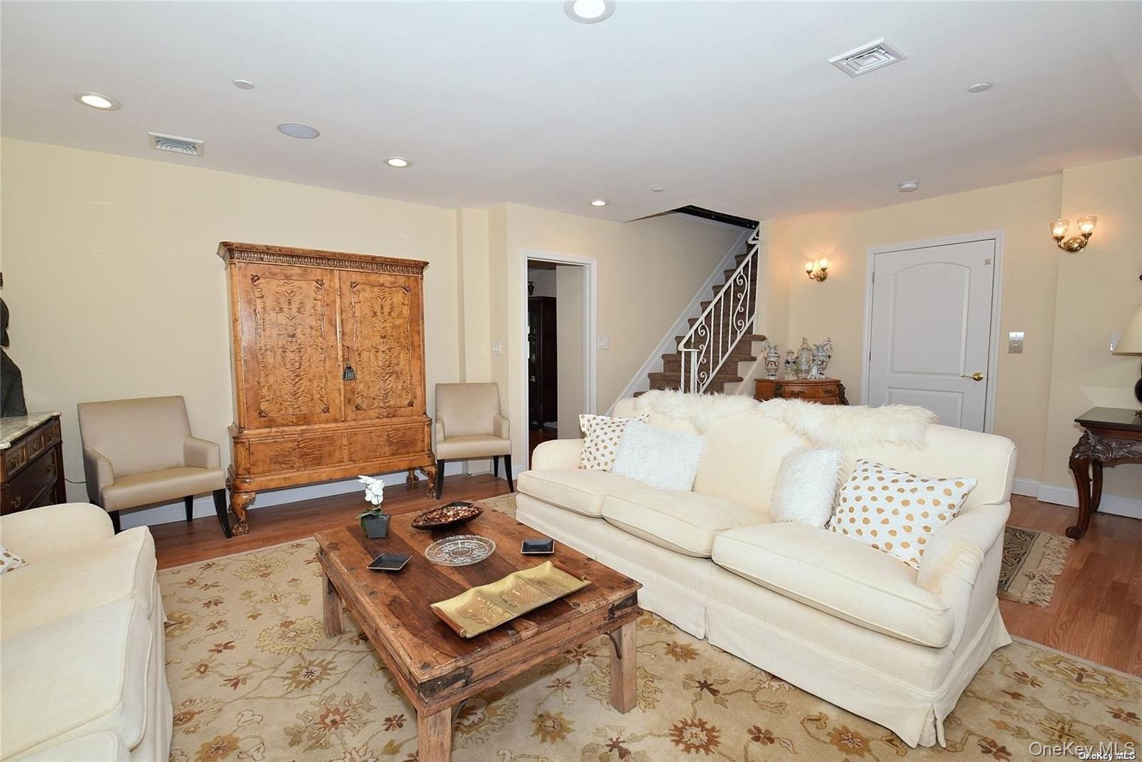 #12 photo, 3434 Colony Drive, Baldwin Harbor , NY 11510