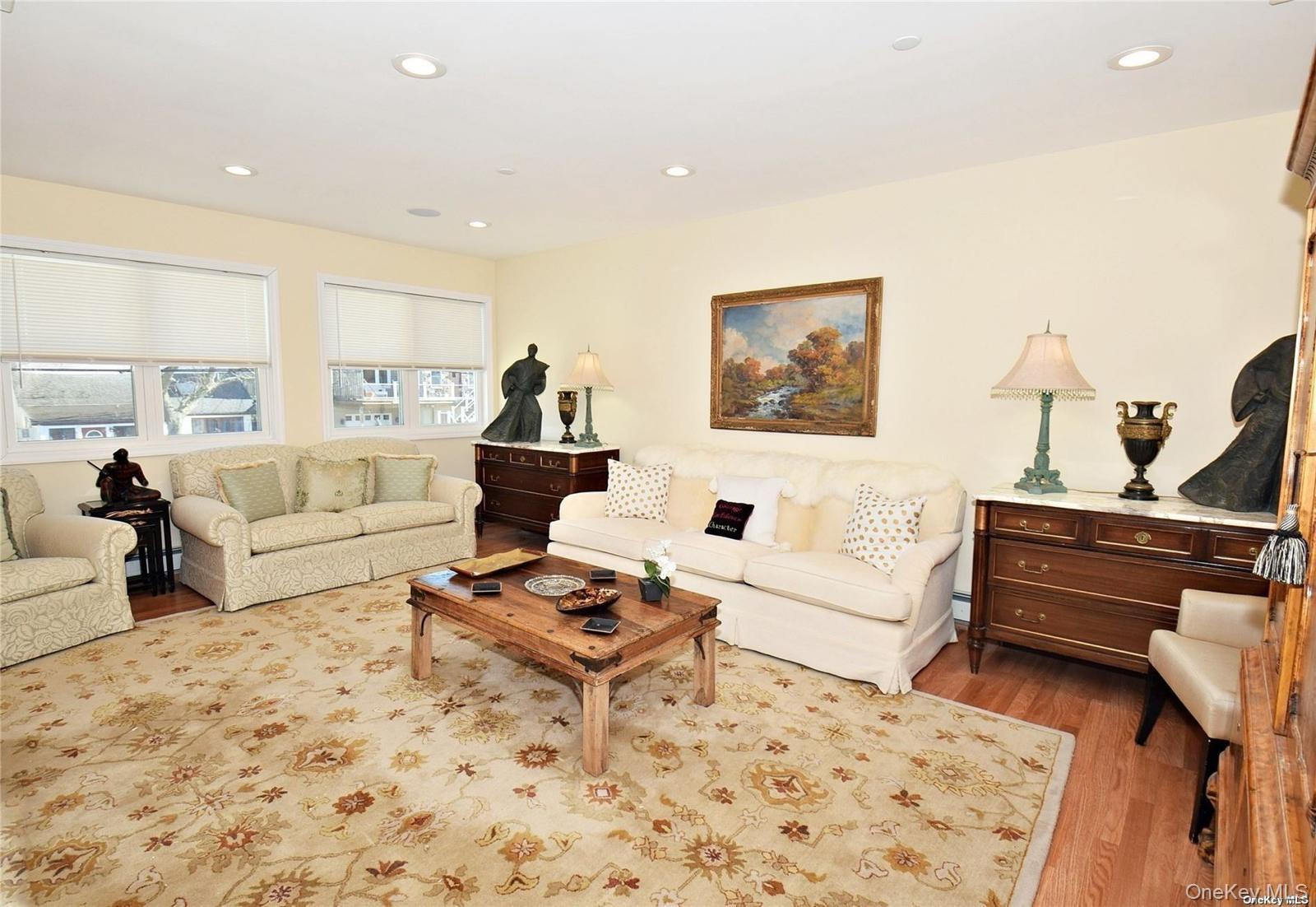 #18 photo, 3434 Colony Drive, Baldwin Harbor , NY 11510