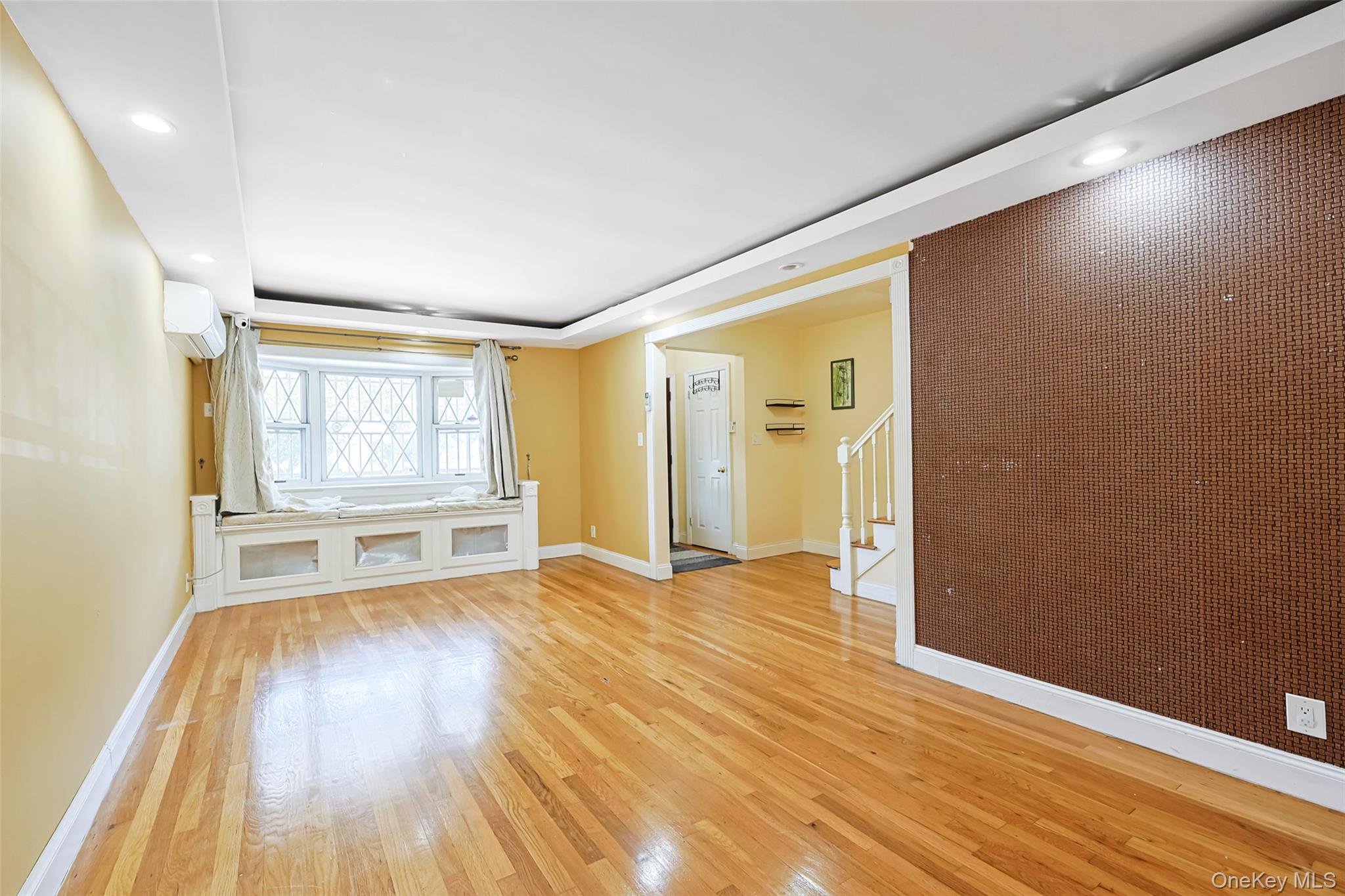 #11 photo, 14456 Melbourne Avenue, Kew Garden Hills , NY 11367