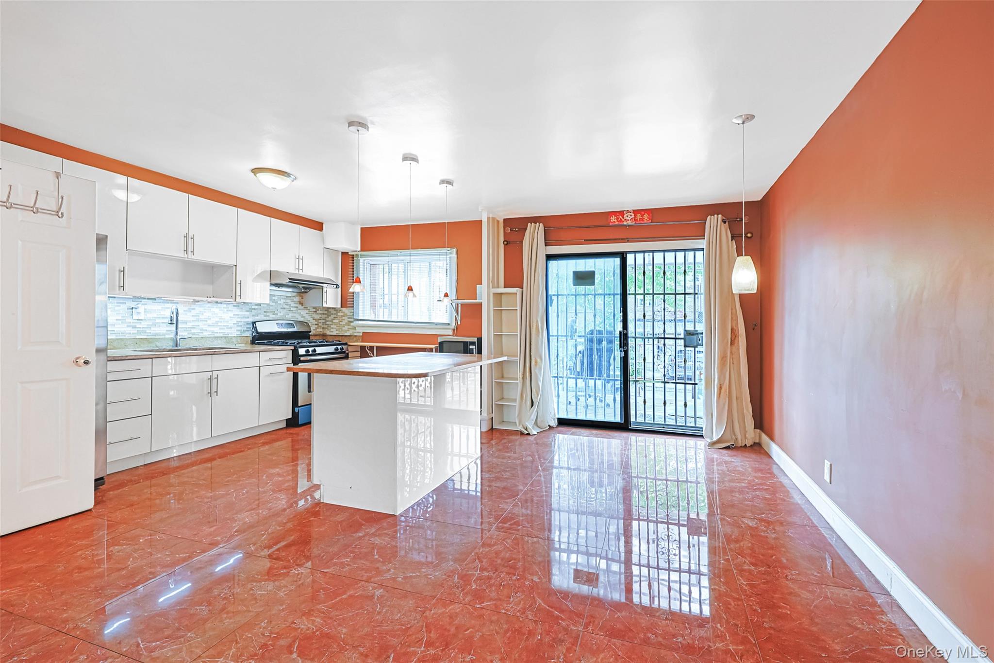 #16 photo, 14456 Melbourne Avenue, Kew Garden Hills , NY 11367