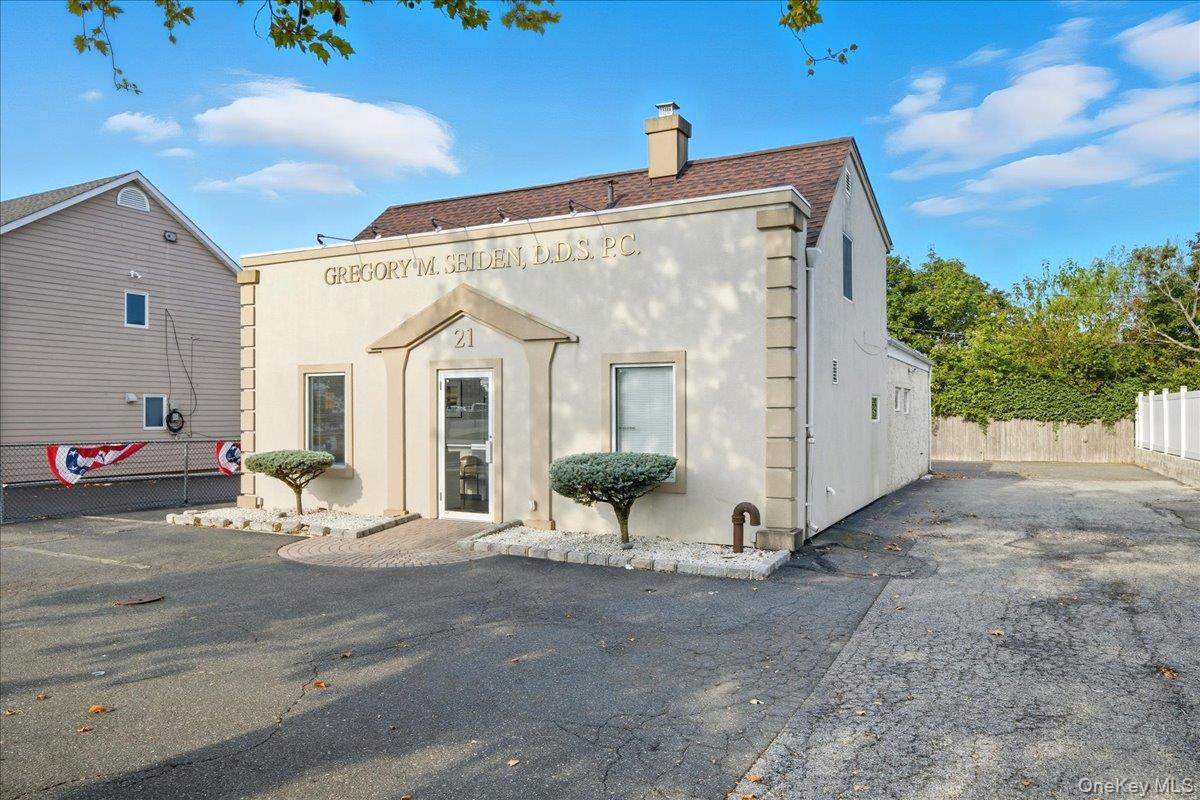 #4 photo, 21 Division Avenue, ナッソー郡 Levittown , NY 11756