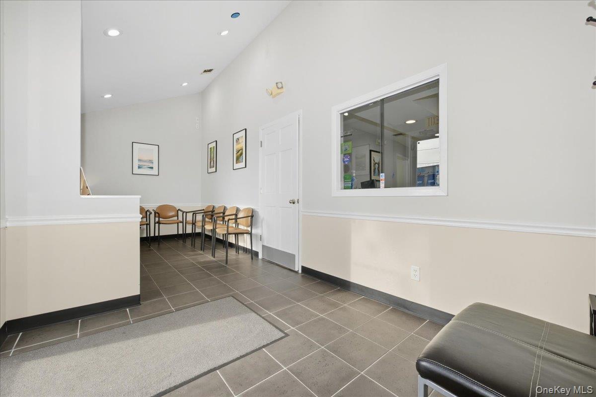 #7 photo, 21 Division Avenue, ナッソー郡 Levittown , NY 11756