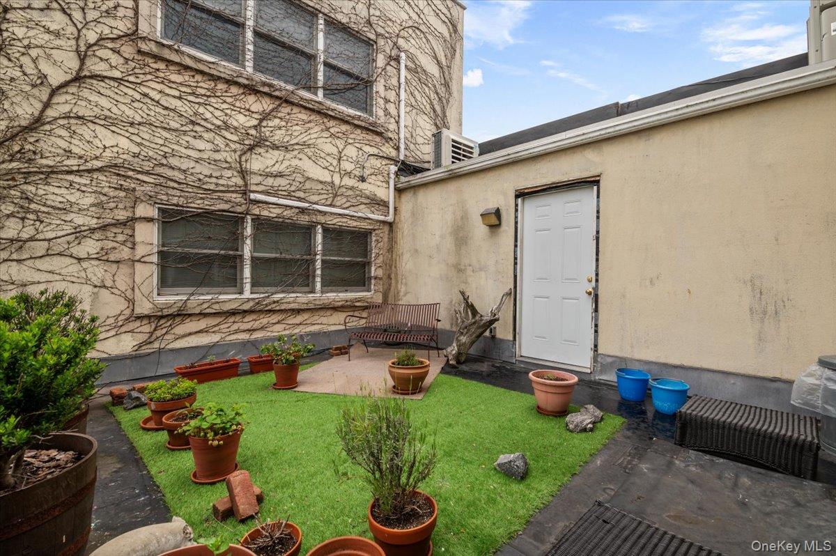 #16 photo, 36 Main Street, Sag Harbor , NY 11963