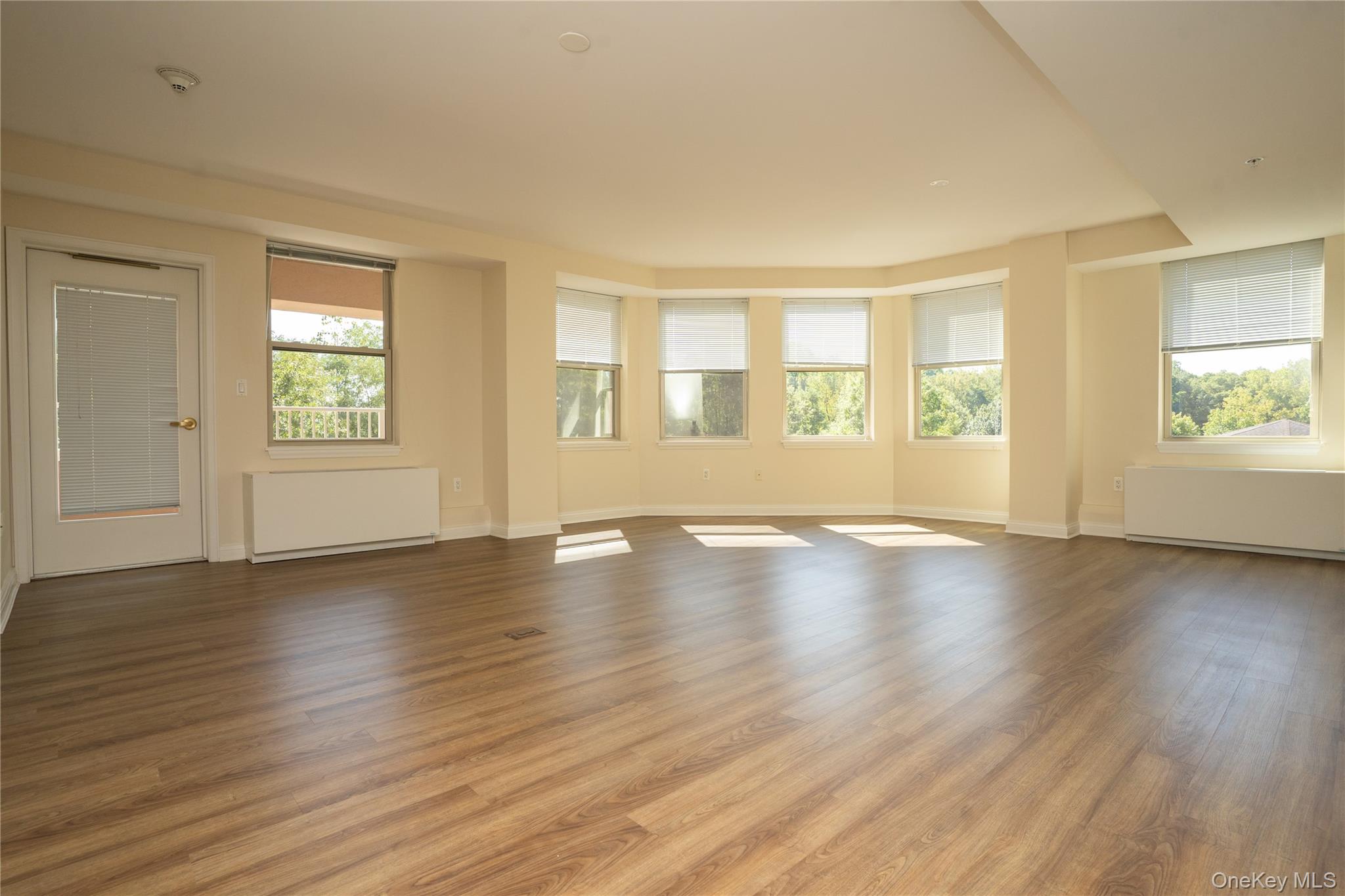 #6 photo, 300 East Overlook, Port Washington , NY 11050