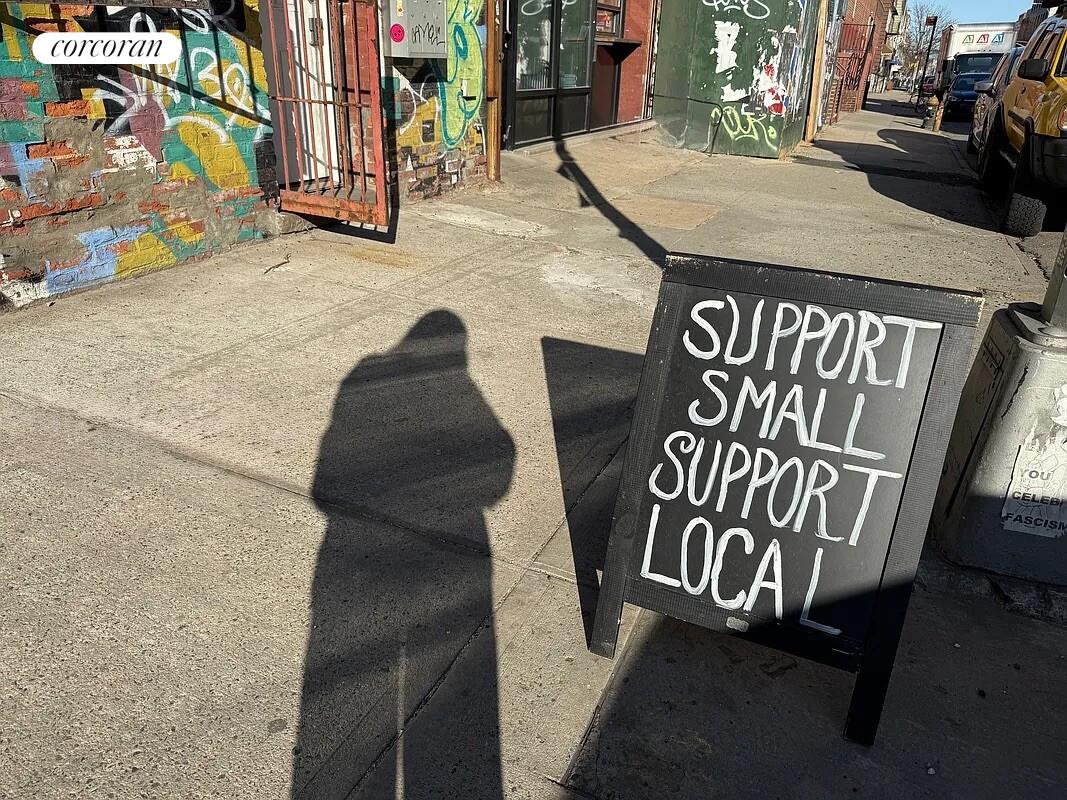 #12 photo, Brooklyn, East Williamsburg , NY 11206