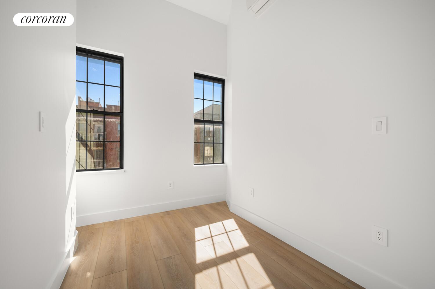 #6 photo, Brooklyn, East Williamsburg , NY 11206