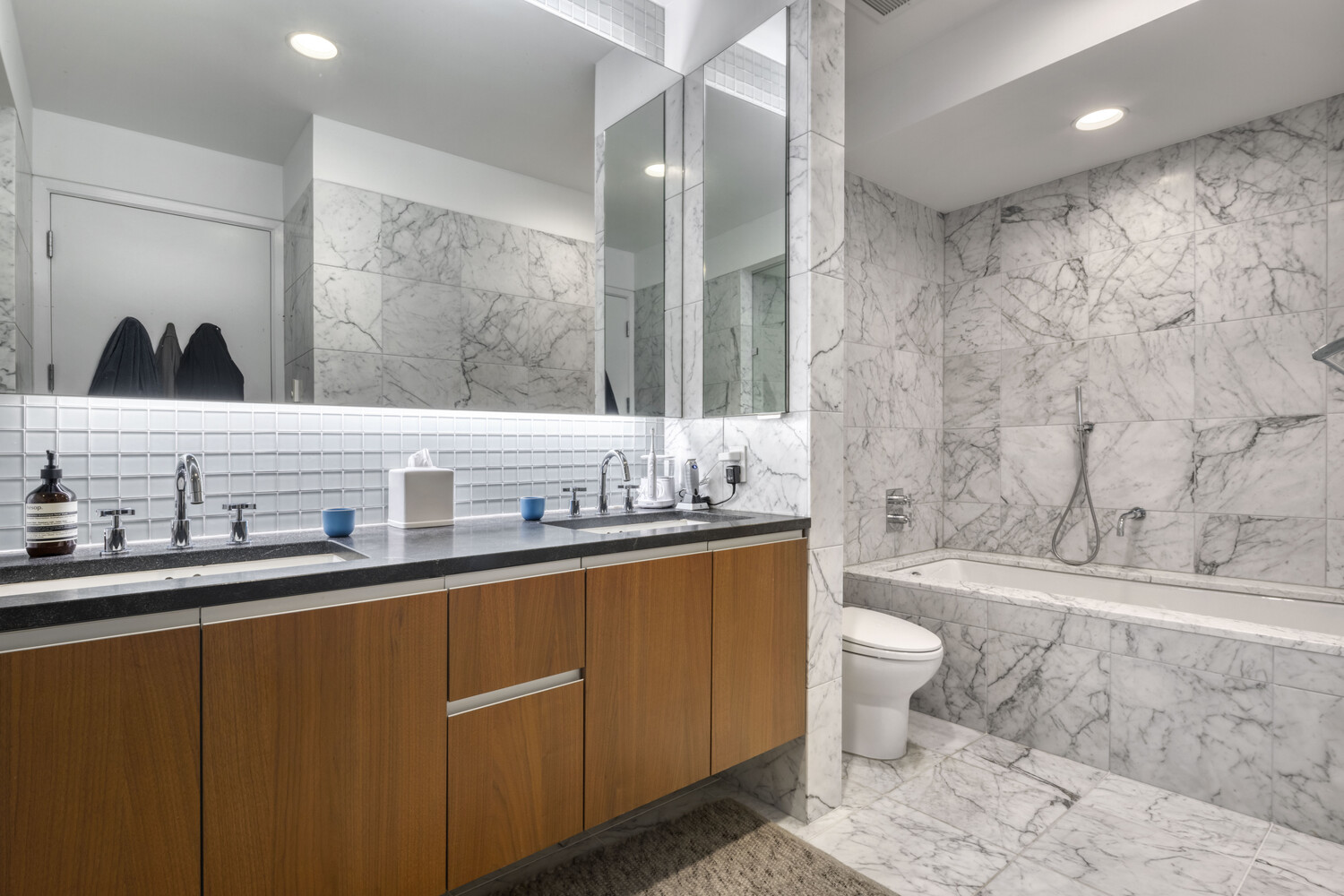 #10 photo, 311 W BROADWAY, マンハッタン SoHo , NY 10013