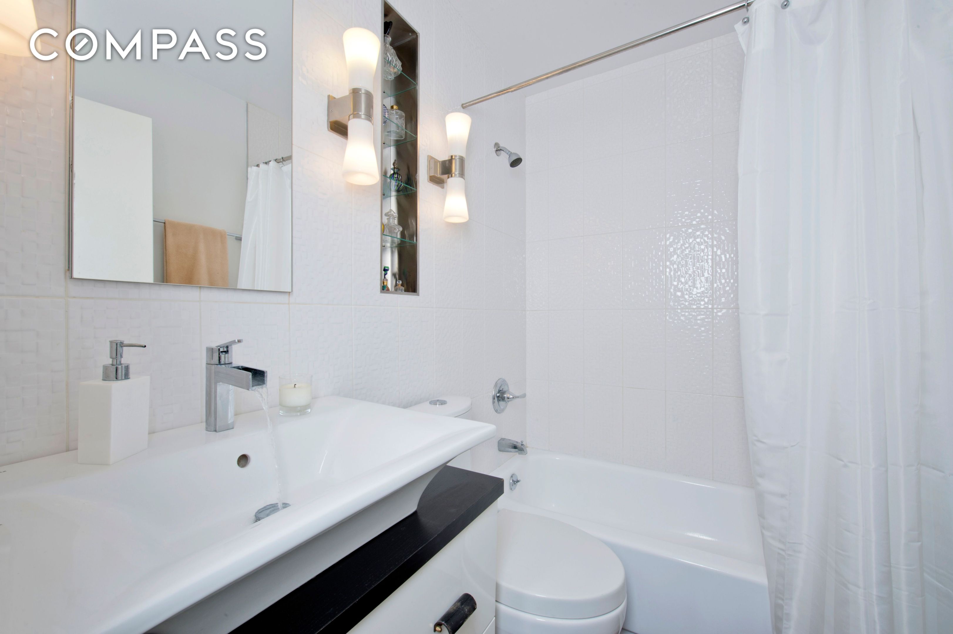 #5 photo, 301 W 110th Street, Harlem , NY 10026