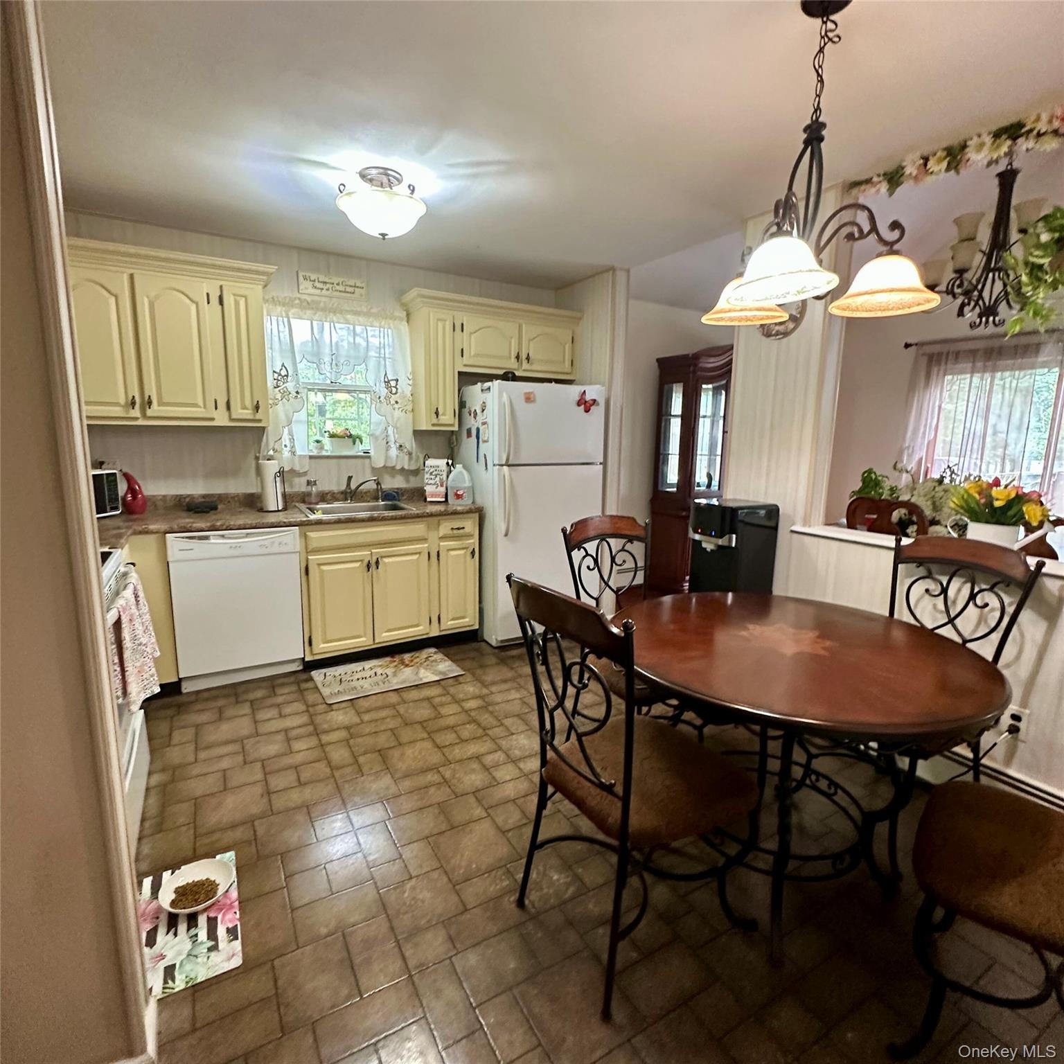 #6 photo, 4 Thunderbird Court, サフォーク郡 Shoreham , NY 11786