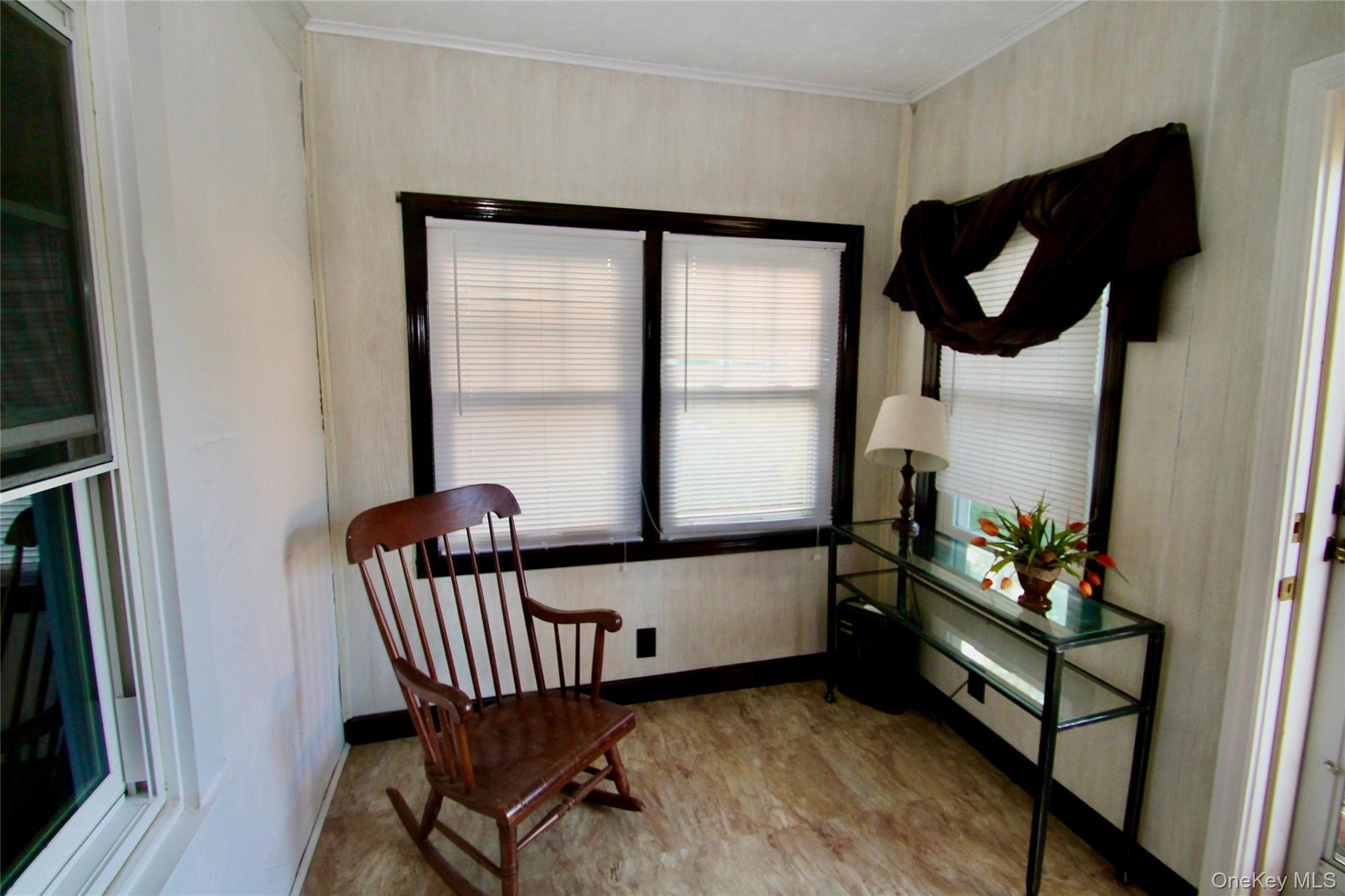 #2 photo, 610 Emerson Avenue, नासाउ काउंटी Baldwin , NY 11510