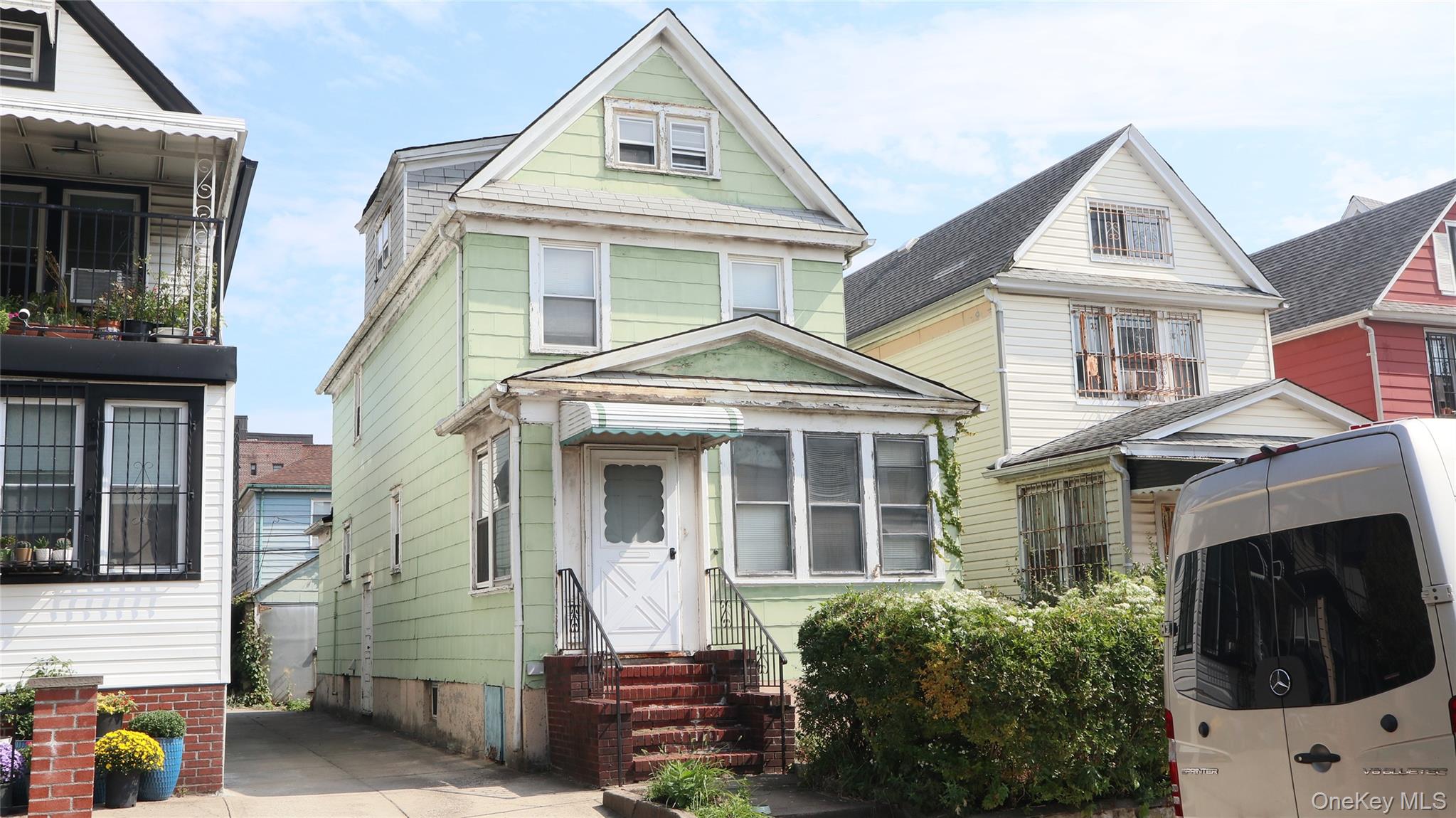 #1 photo, 4249 78th Street, 뉴욕퀸즈 Elmhurst , NY 11373