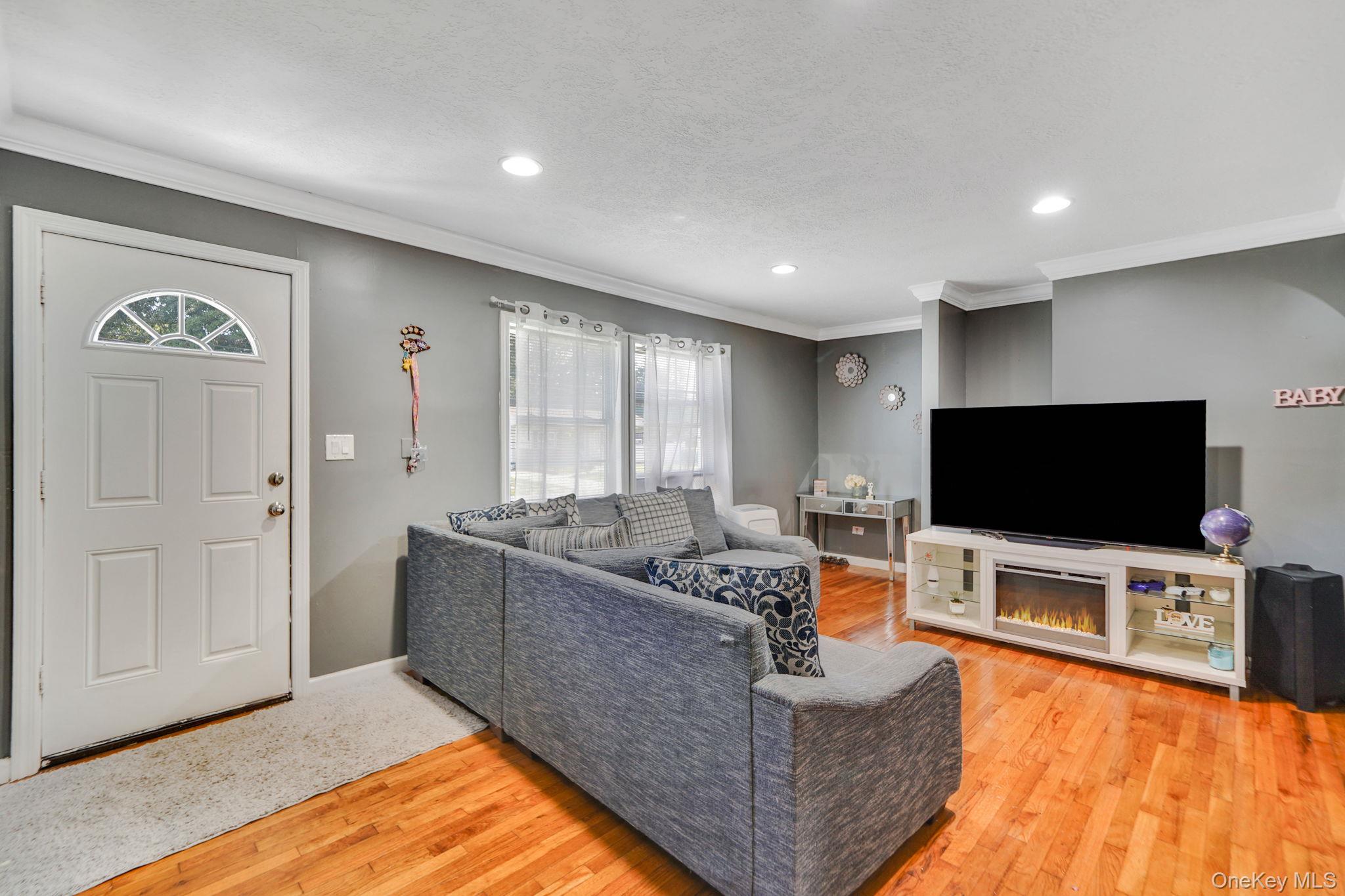 #2 photo, 6 Vita Drive, Central Islip , NY 11722