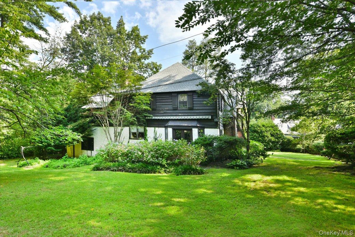 #18 photo, 1 Linford Road, Great Neck , NY 11021