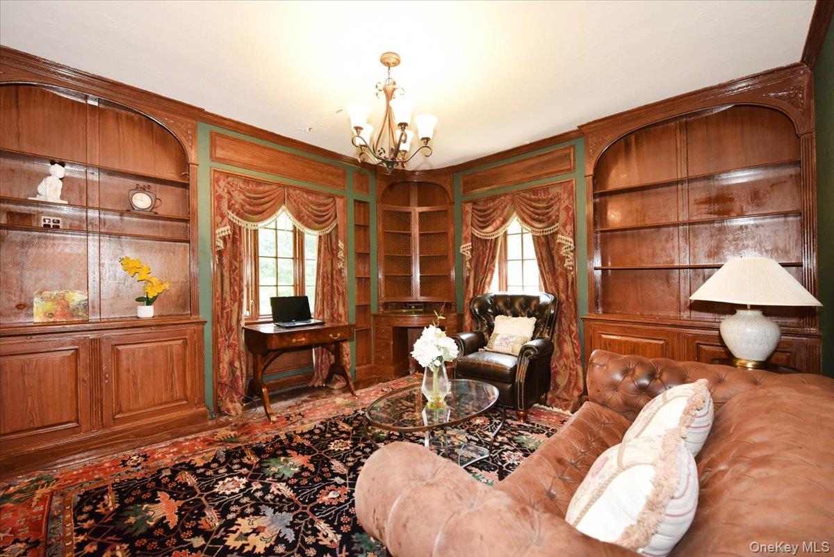 #8 photo, 1 Linford Road, Great Neck , NY 11021