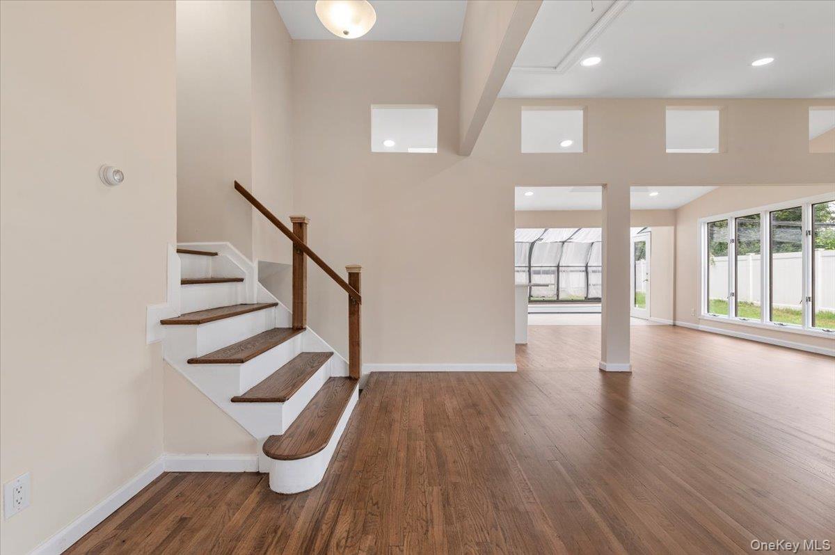 #4 photo, 6 Nowick Lane, Smithtown , NY 11787