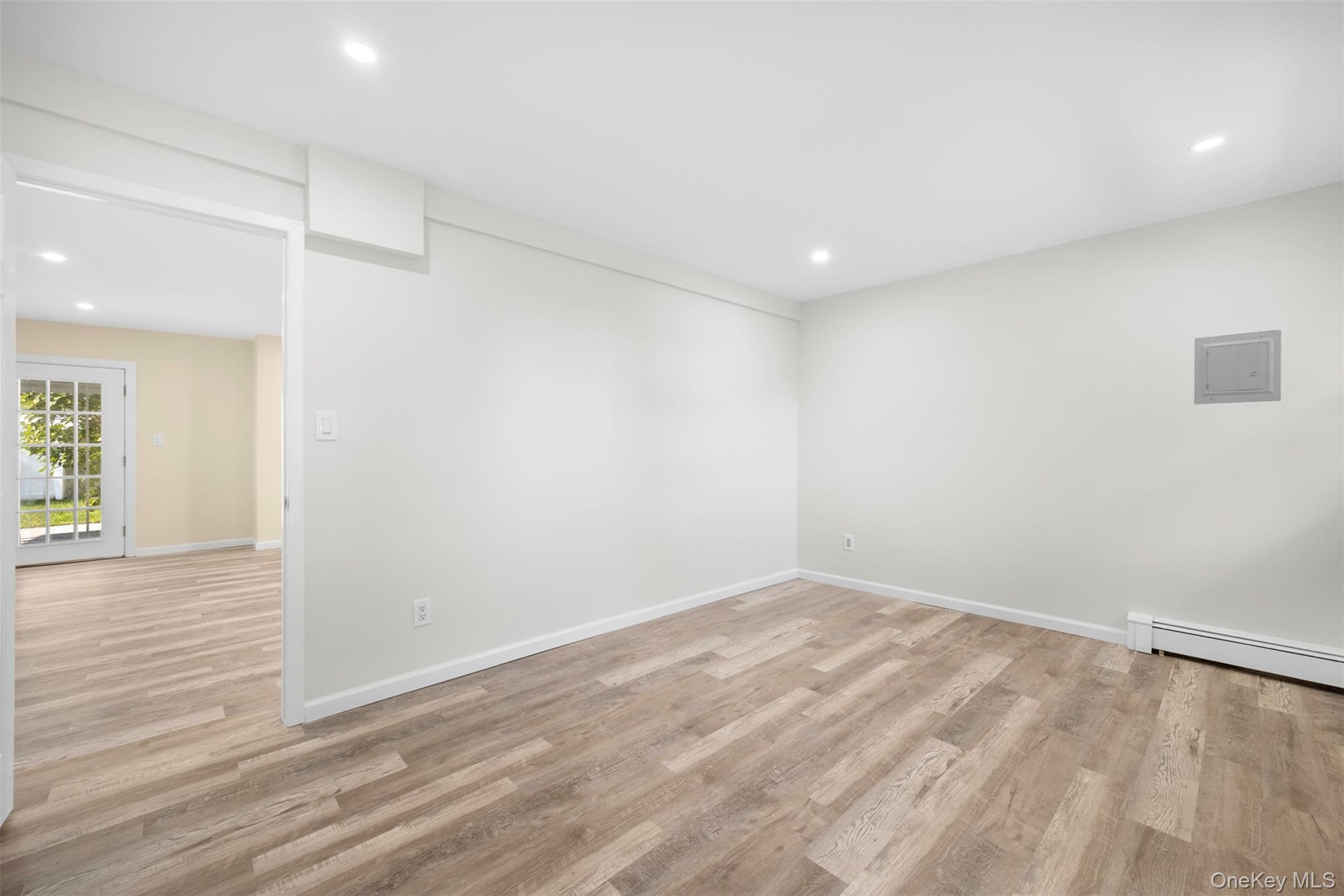 #14 photo, 1426 Forest Avenue, מחוז נסאו North Baldwin , NY 11510