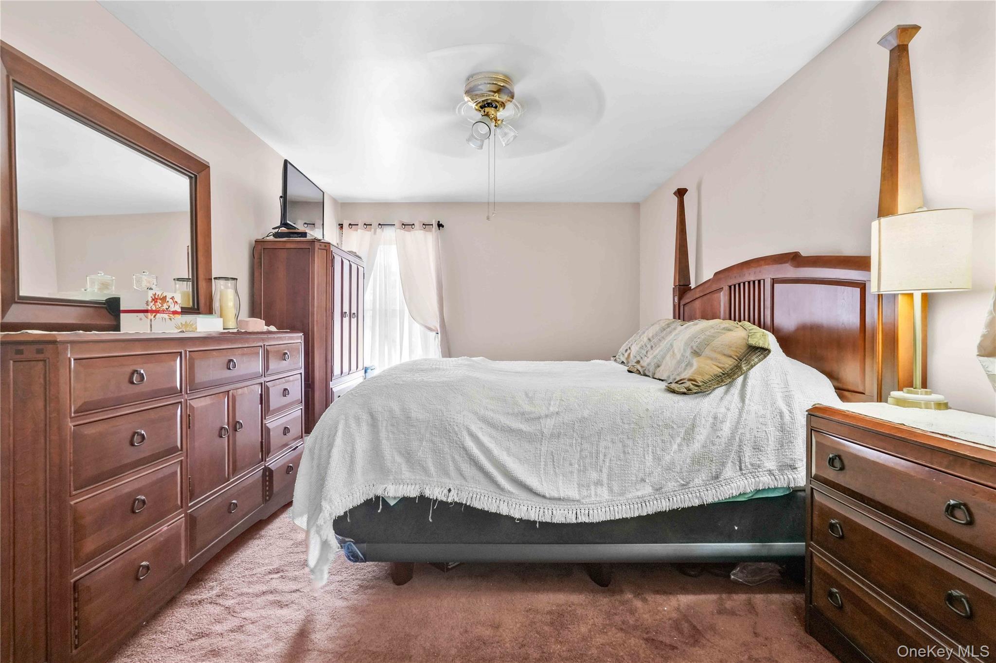 #10 photo, 402 Clinton Avenue, Rockville Centre , NY 11570