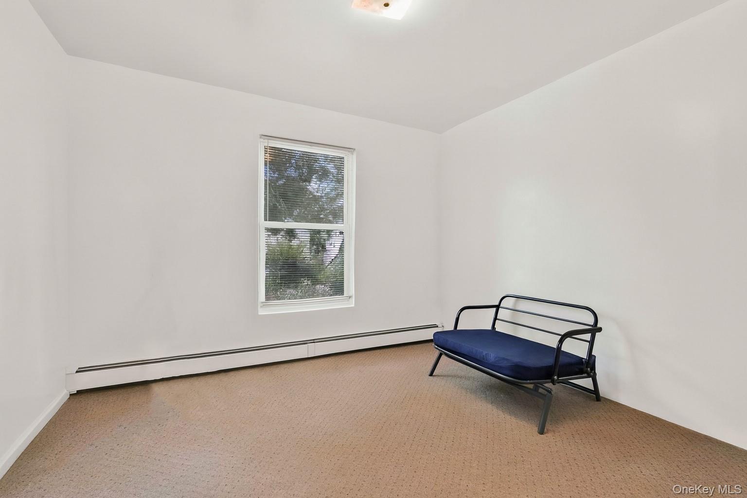 #14 photo, 402 Clinton Avenue, Rockville Centre , NY 11570