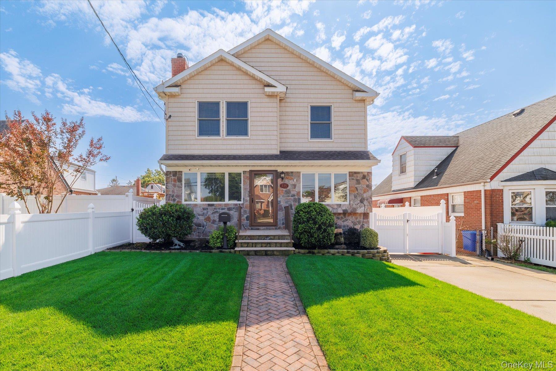 #1 photo, 775 Roosevelt Street, ناسو Franklin Square , NY 11010