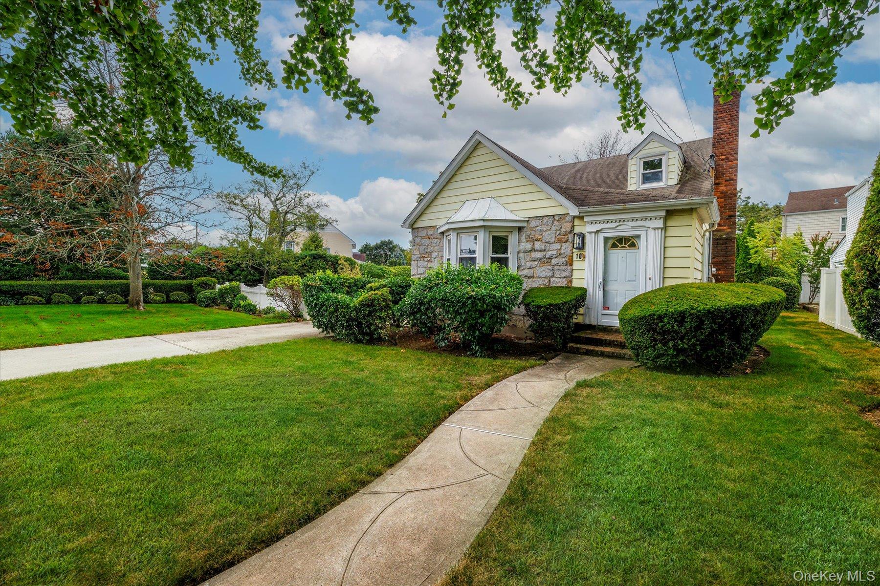 #1 photo, 10 Cornell Place, 长岛 East Rockaway , NY 11518