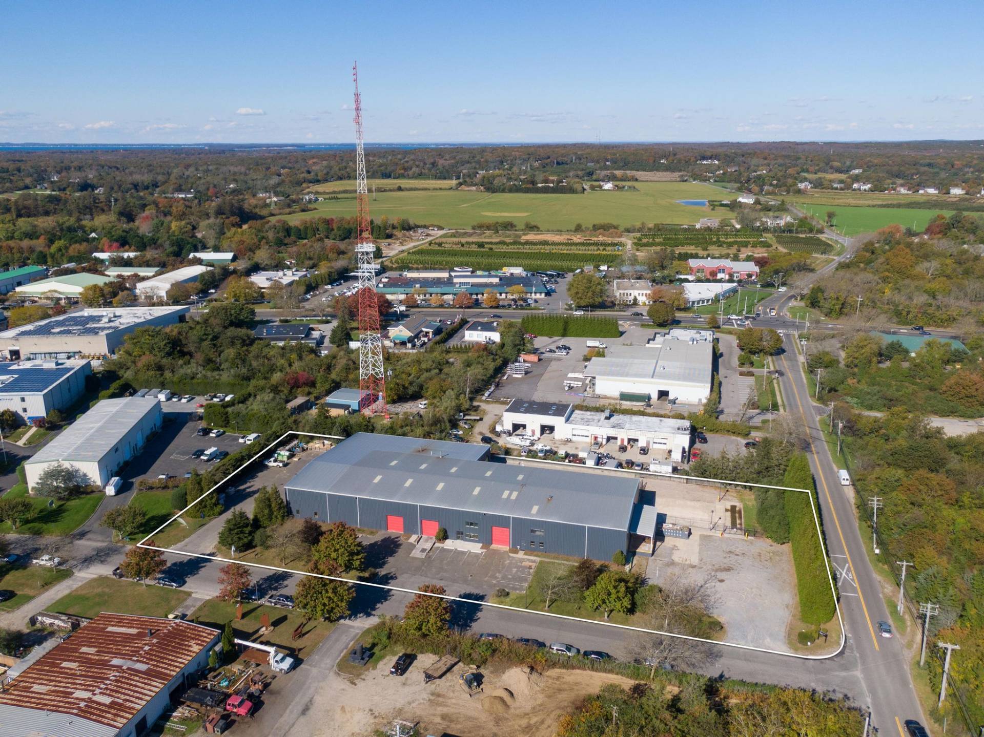 #15 photo, 1 Mariner Drive, Unit 4, מחוז סאפוק Southampton , NY 11968