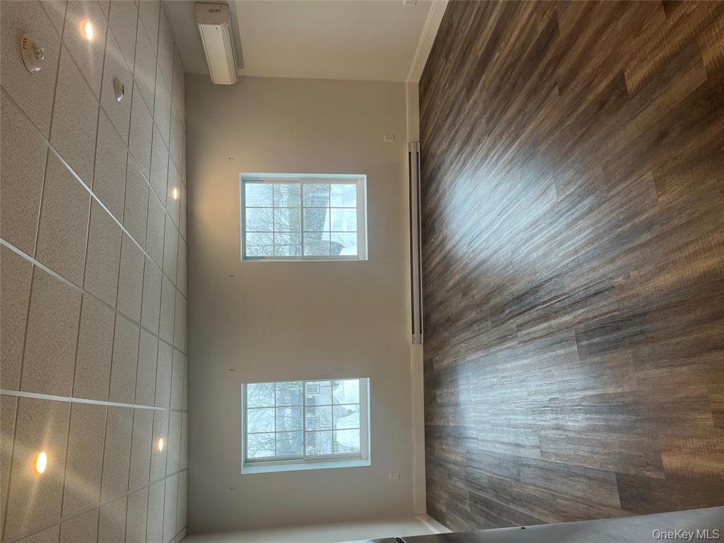 #17 photo, 262 E Main Street, Babylon , NY 11702