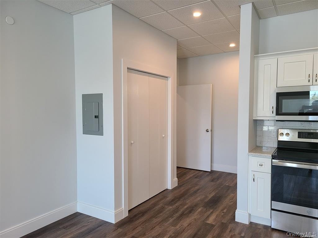 #6 photo, 262 E Main Street, Babylon , NY 11702