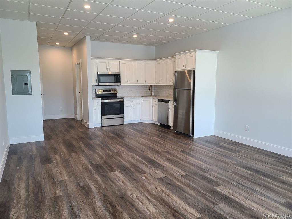 #8 photo, 262 E Main Street, Babylon , NY 11702