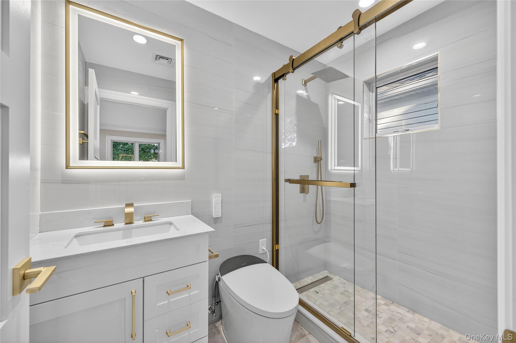 #20 photo, 80 Clapham Avenue, नासाउ काउंटी Manhasset , NY 11030