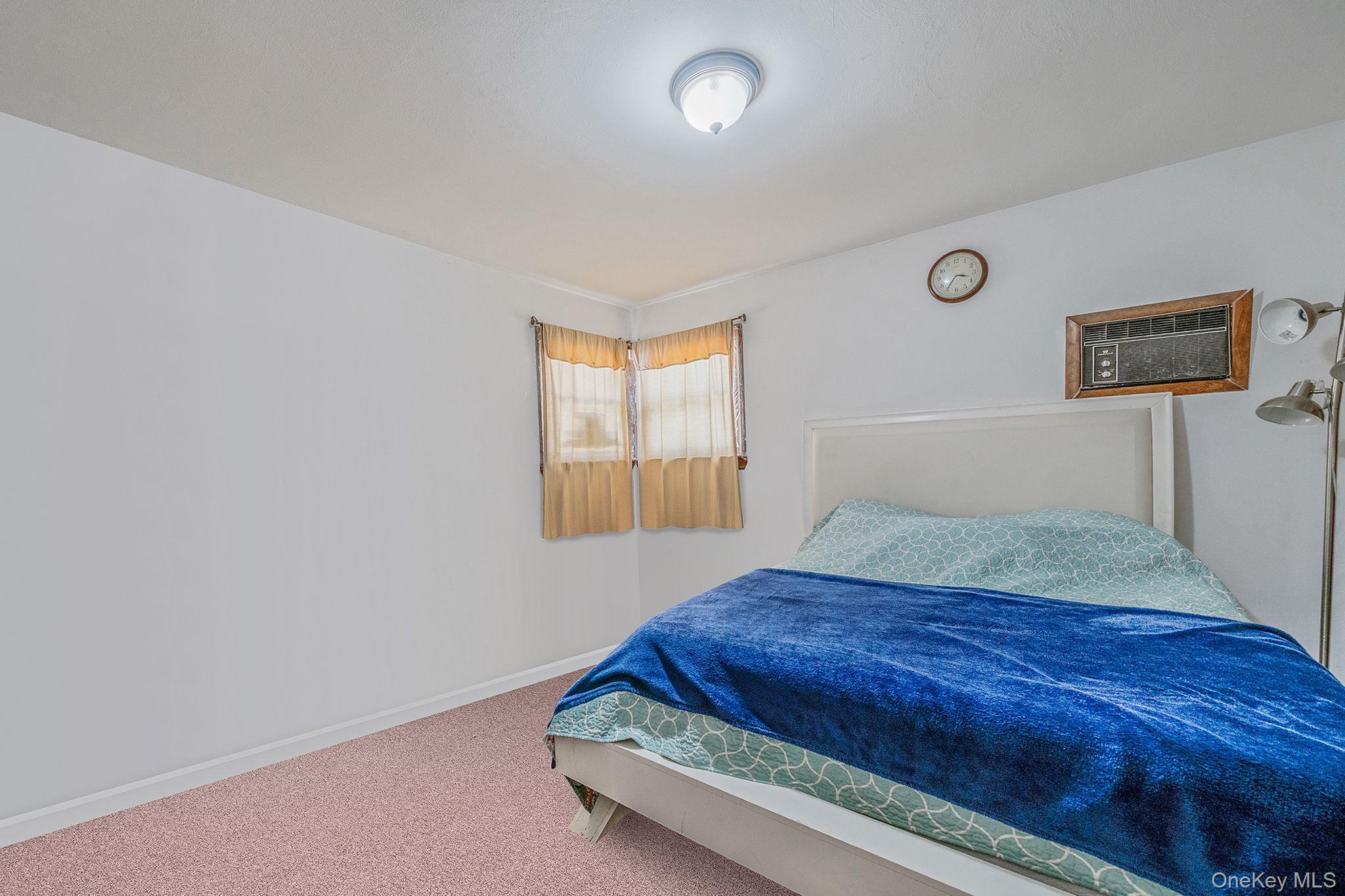 #11 photo, 1 Winthrop Street, Islip , NY 11751