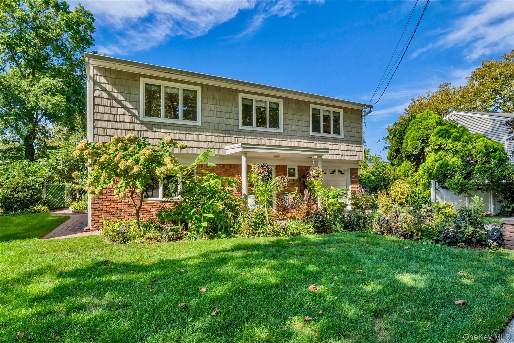 #2 photo, 6 Saddler Court, South Huntington , NY 11746