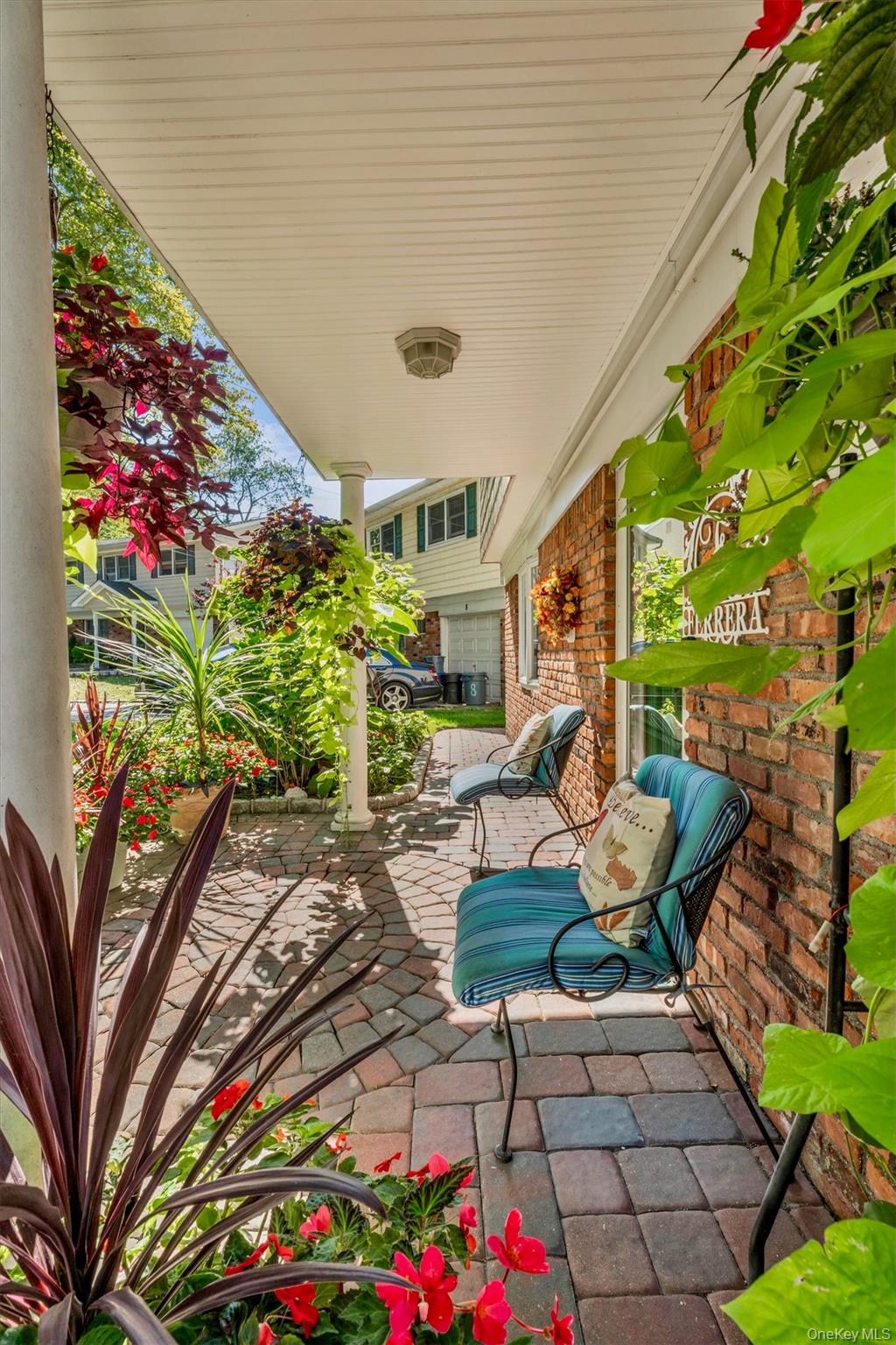 #3 photo, 6 Saddler Court, South Huntington , NY 11746