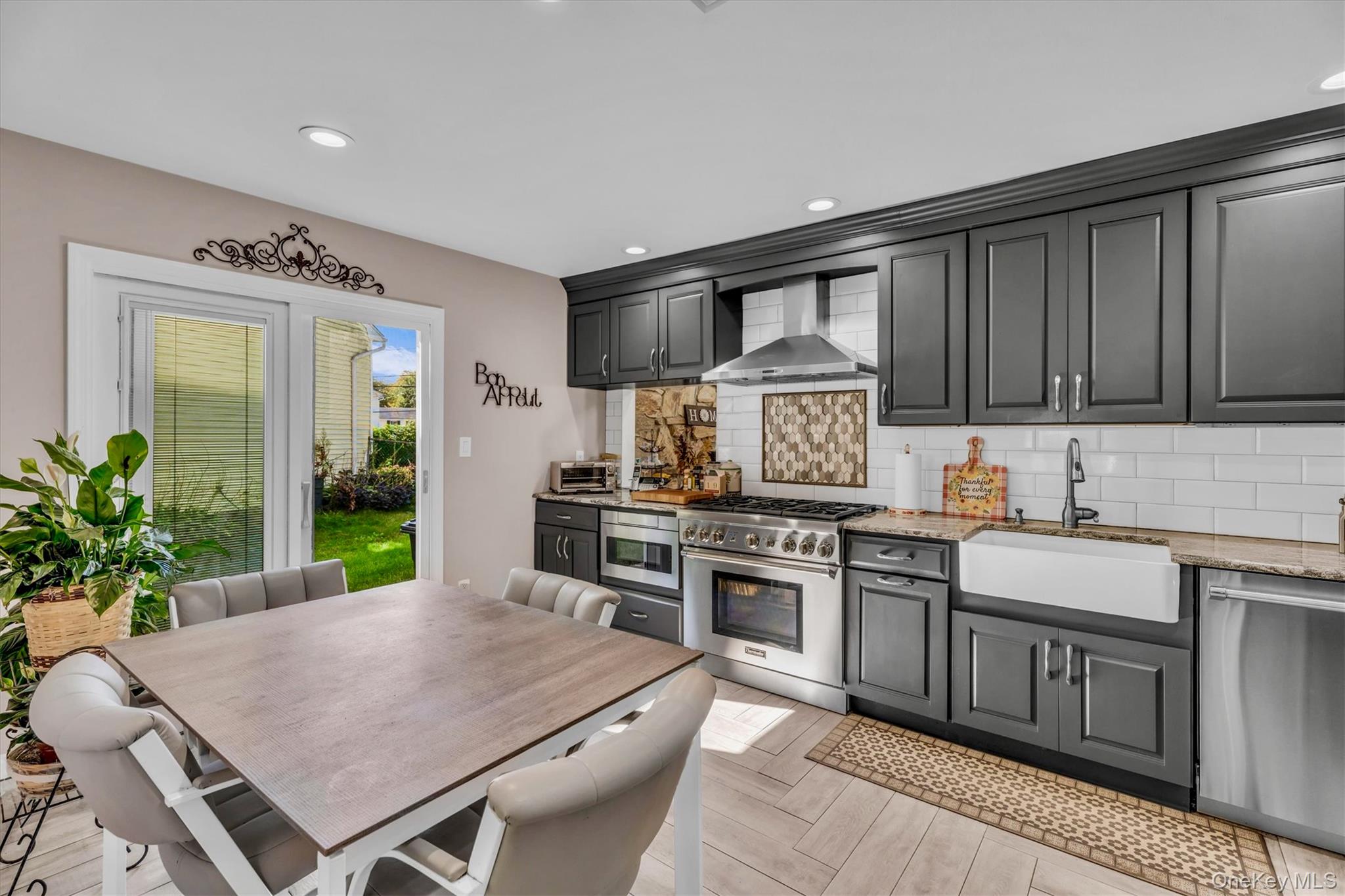 #8 photo, 6 Saddler Court, South Huntington , NY 11746