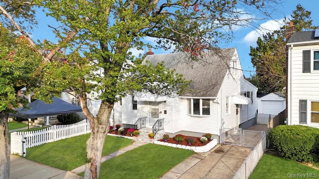 #1 photo, 23 Franklin Street, 长岛 Elmont , NY 11003