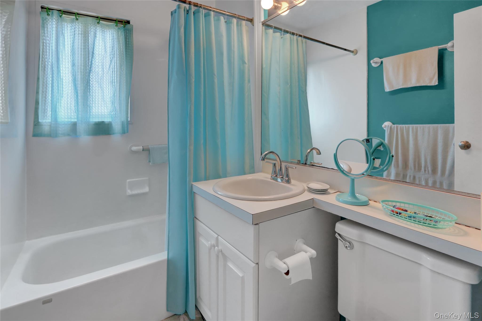 #12 photo, 205 Edmunton Drive, サフォーク郡 North Babylon , NY 11703