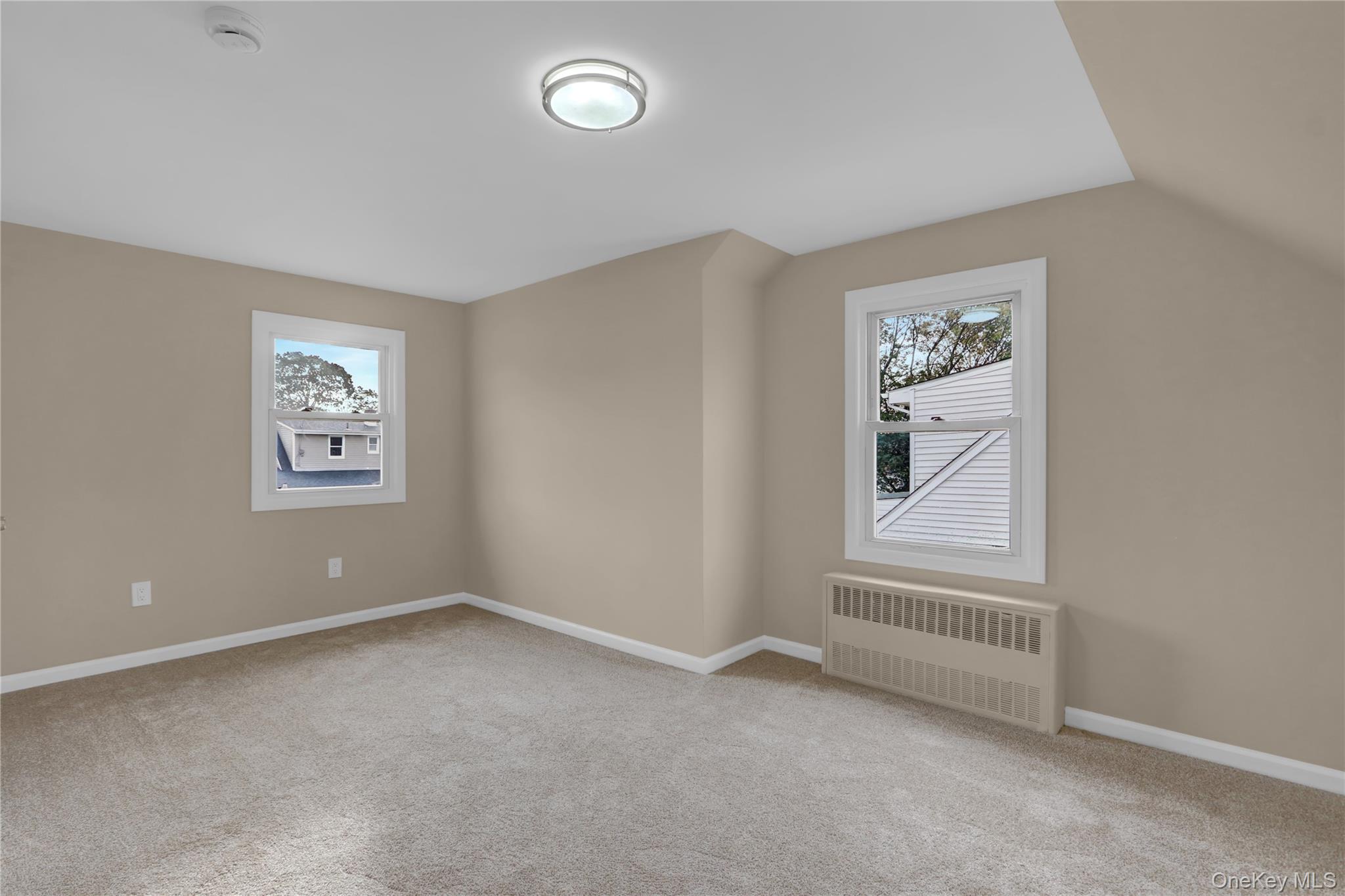 #18 photo, 15 Cornwall Lane, Hicksville , NY 11801