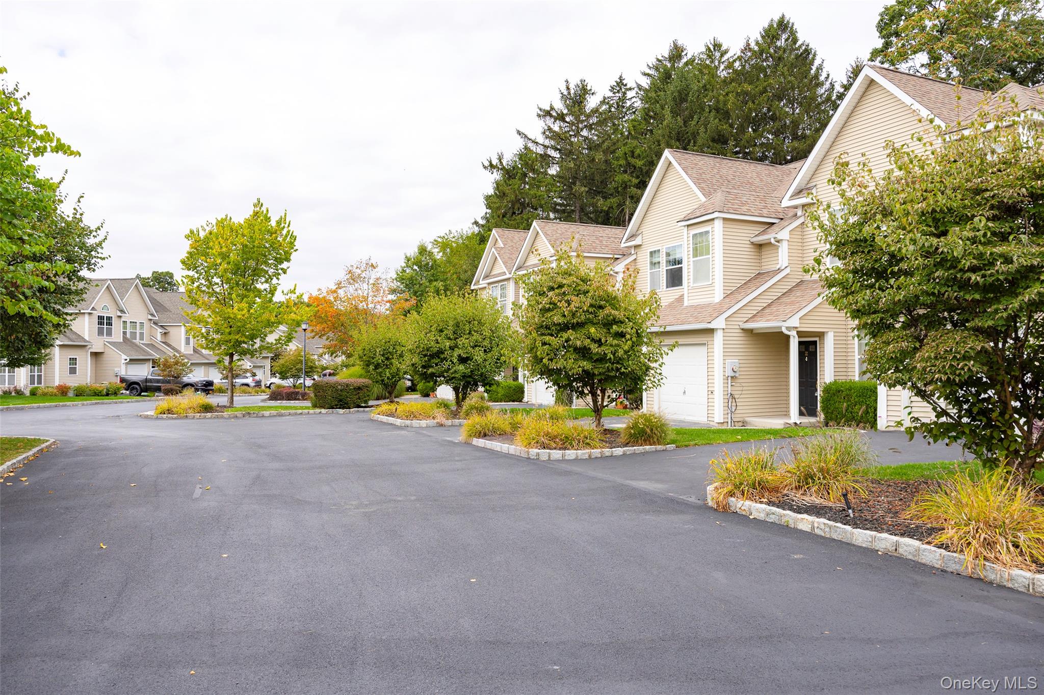 #2 photo, 32 Halley Court, Poughkeepsie , NY 12601