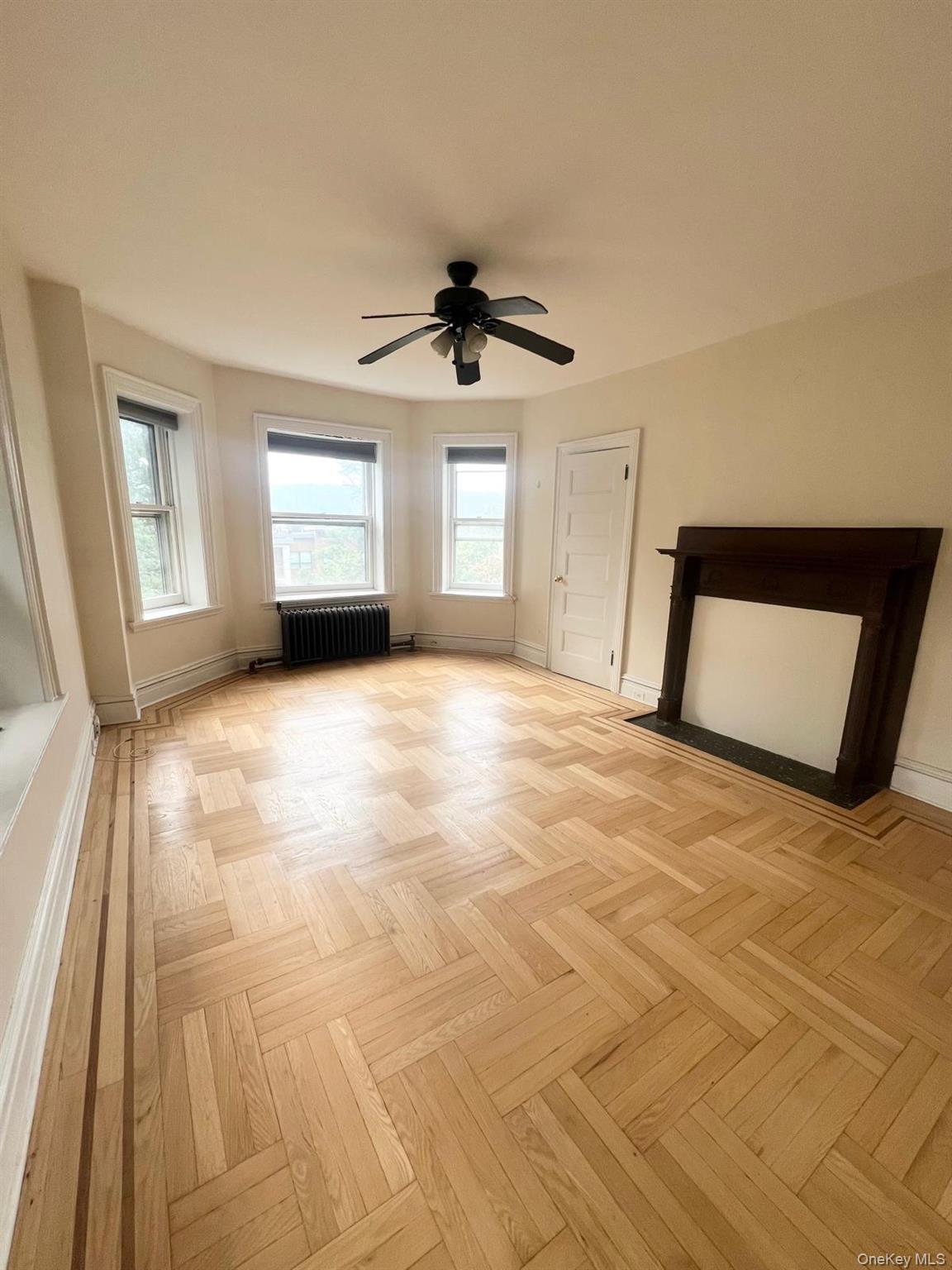 #2 photo, 1178 Warburton Avenue, Yonkers , NY 10701