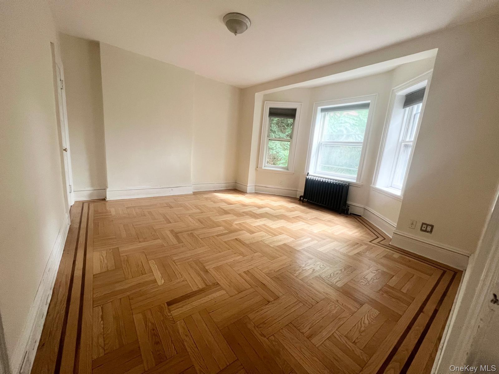 #5 photo, 1178 Warburton Avenue, Yonkers , NY 10701