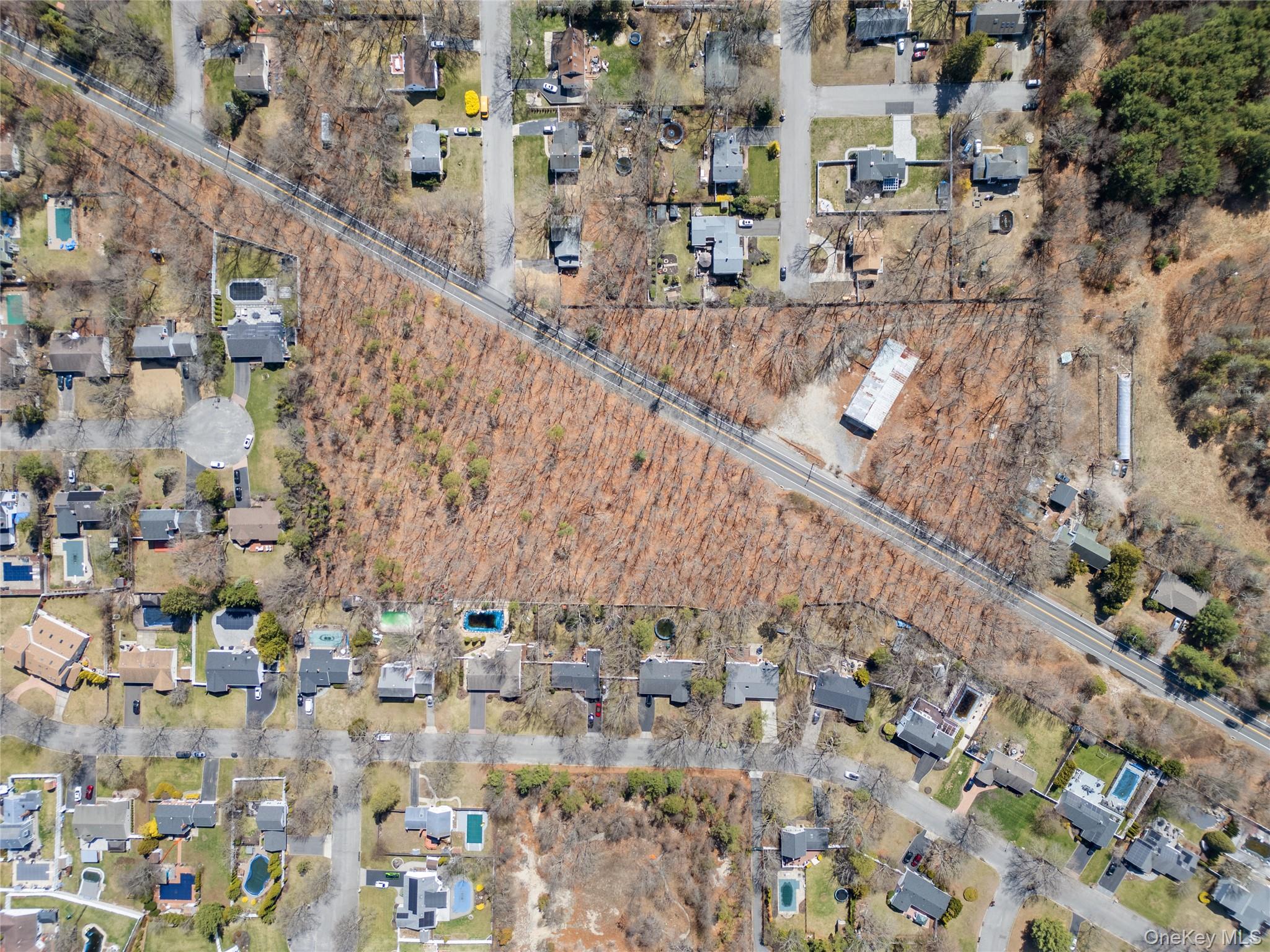 #2 photo, 751 Canal Rd, サフォーク郡 Mount Sinai , NY 11766