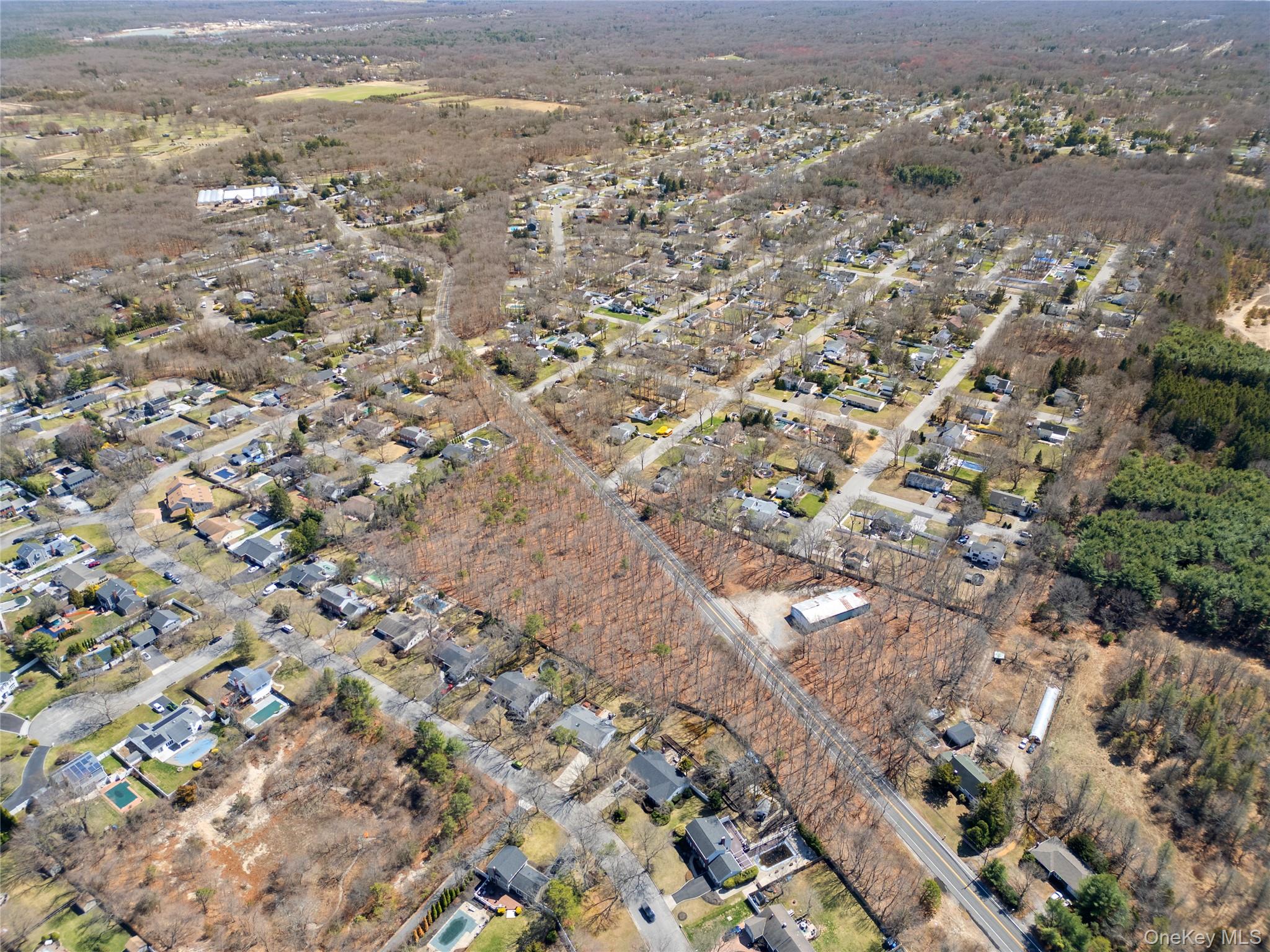 #6 photo, 751 Canal Rd, サフォーク郡 Mount Sinai , NY 11766