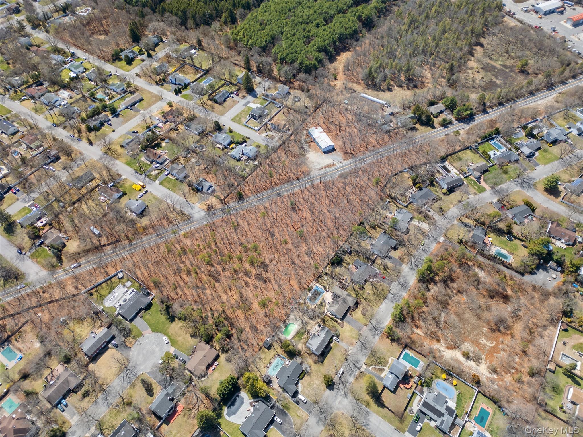 #7 photo, 751 Canal Rd, サフォーク郡 Mount Sinai , NY 11766