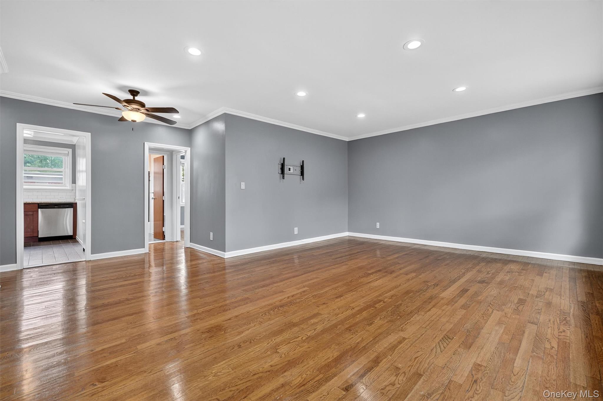 #4 photo, 8 Wildwood Road, Hartsdale , NY 10530