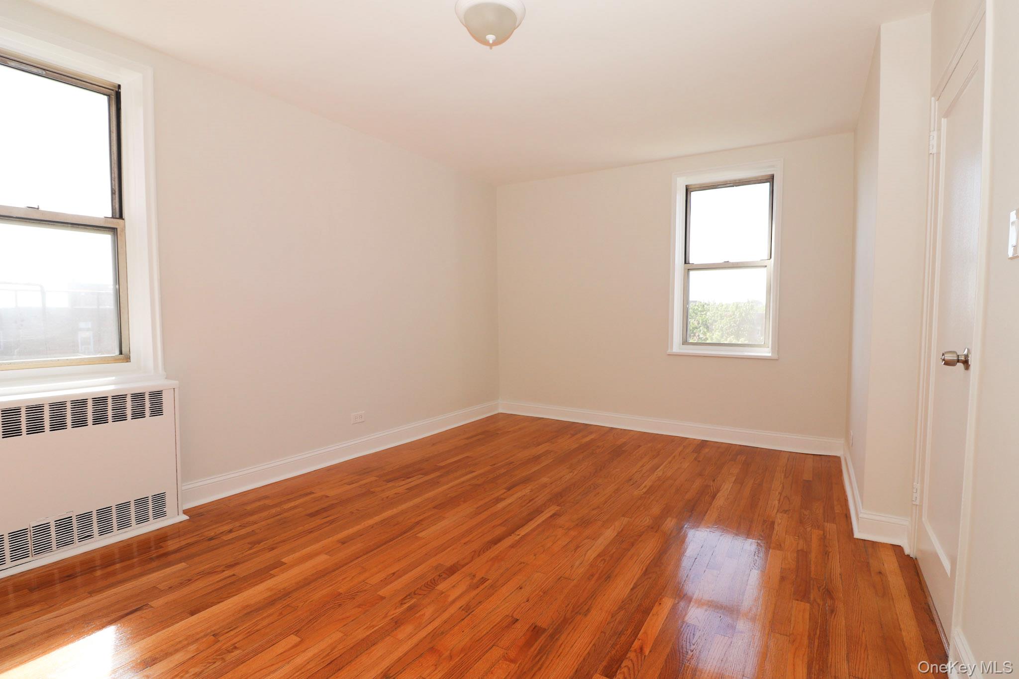 #4 photo, 5645 Netherland Ave, Bronx , NY 10471