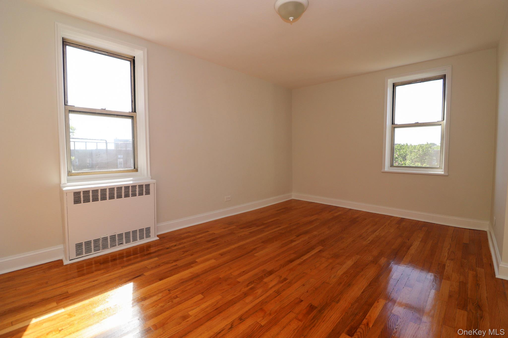 #5 photo, 5645 Netherland Ave, Bronx , NY 10471