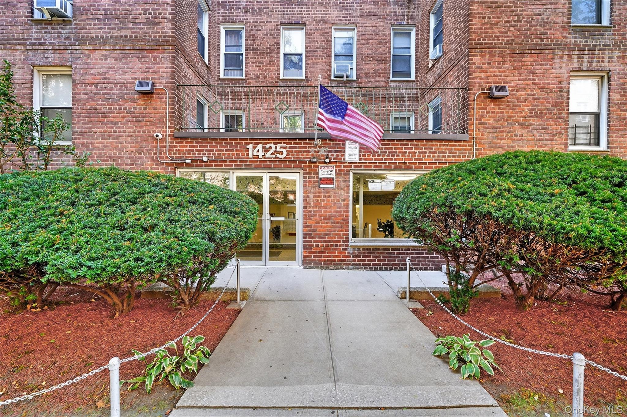 #1 photo, 1425 Thieriot Avenue, 布朗士 Bronx , NY 10460