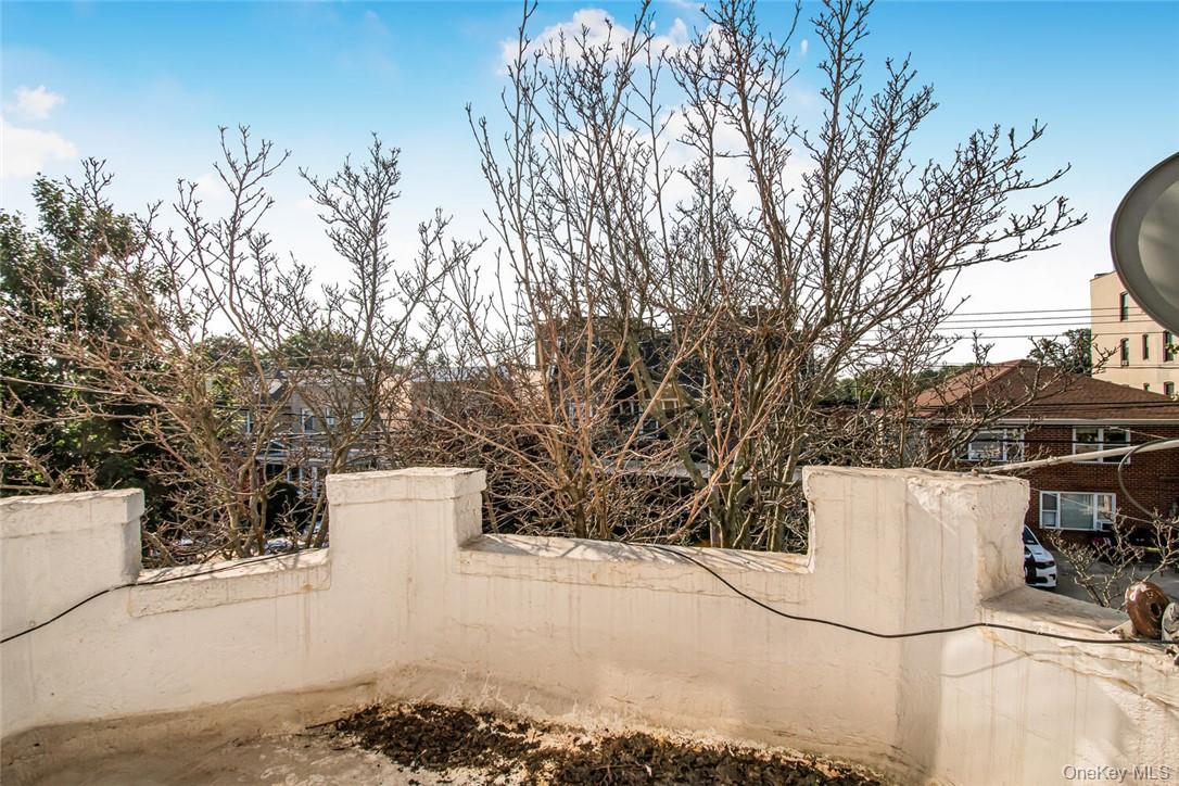 #13 photo, 115 East 235th Street, Bronx , NY 10470