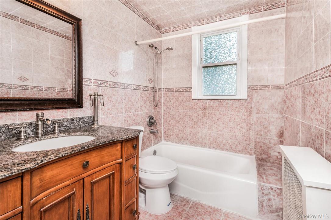 #17 photo, 115 East 235th Street, Bronx , NY 10470