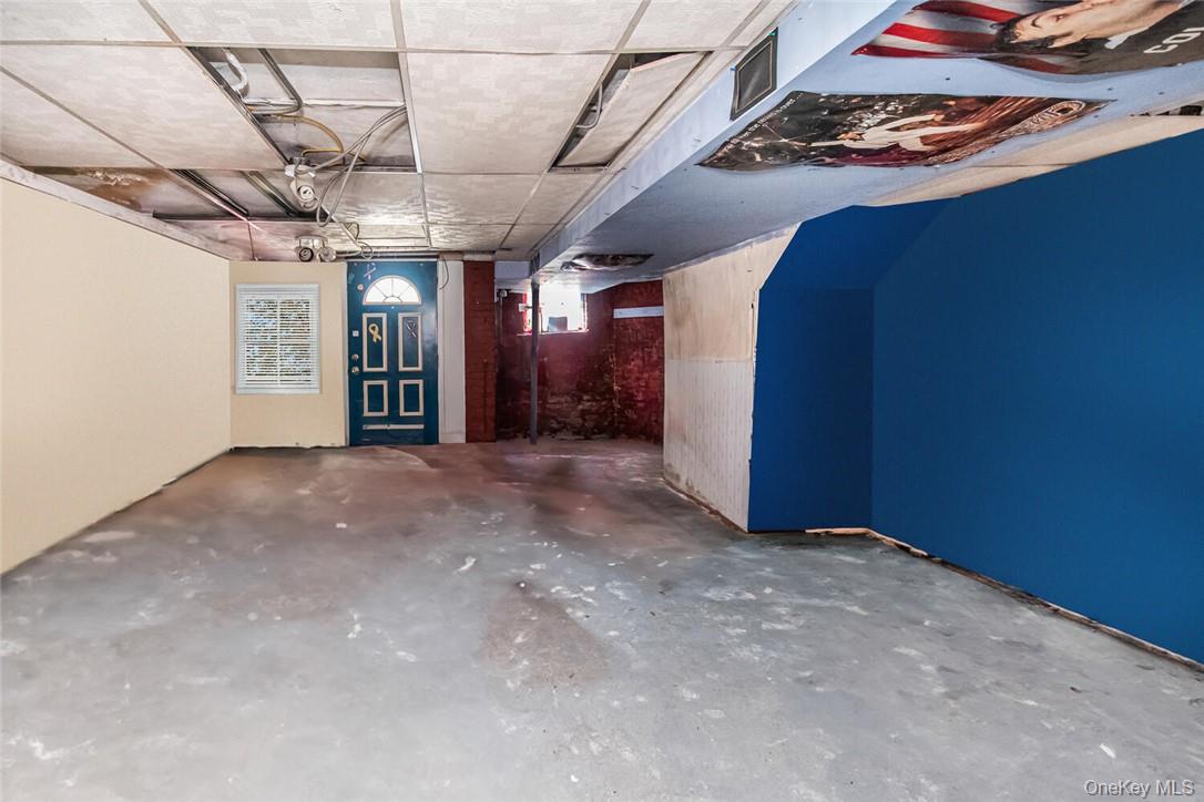 #18 photo, 115 East 235th Street, Bronx , NY 10470