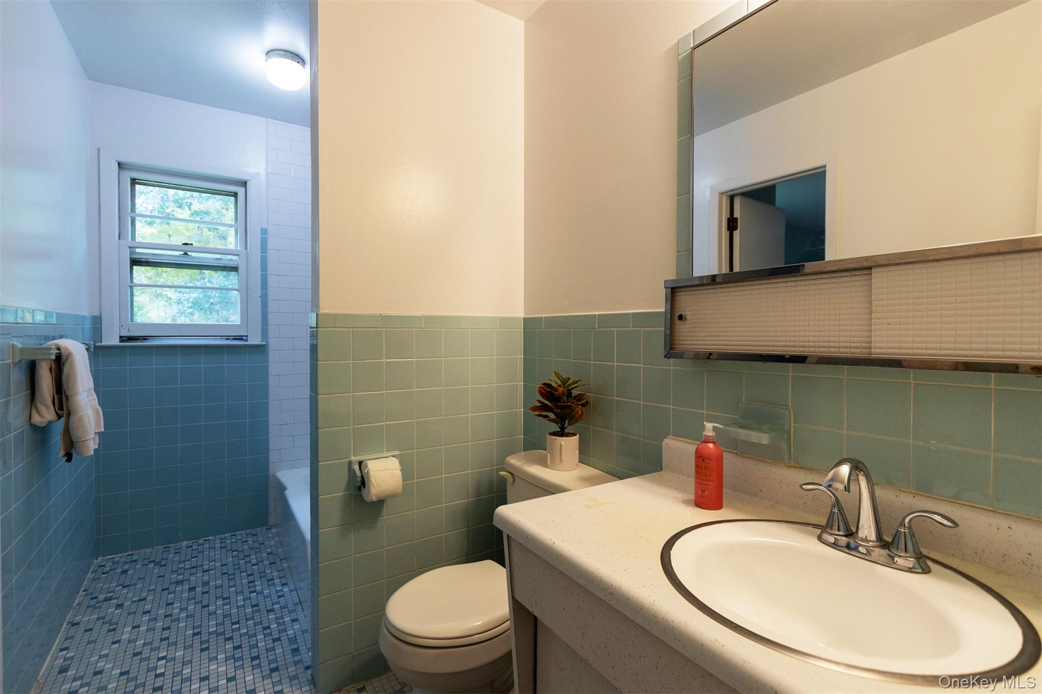 #17 photo, 929 Centre Road, Rhinebeck , NY 12580